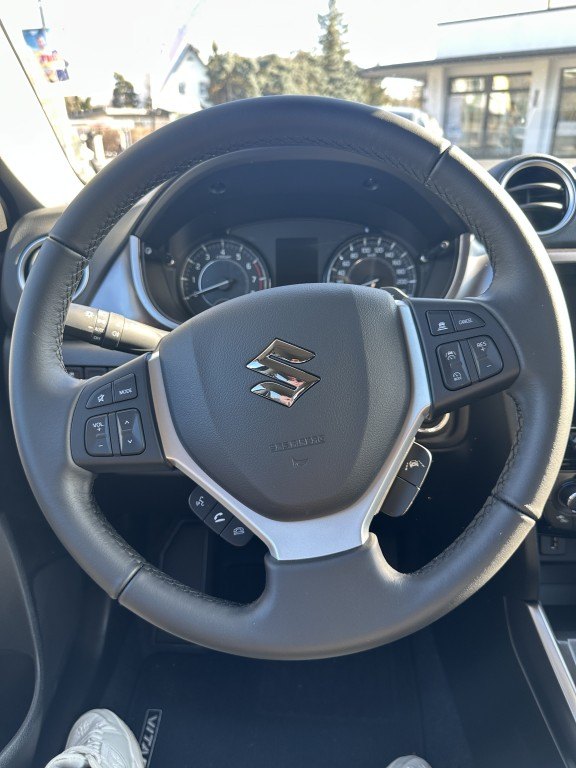 SUZUKI Vitara 1.4 Boosterjet Hybrid AT Comfort – Bild 12