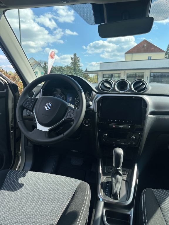 SUZUKI Vitara 1.4 Boosterjet Hybrid AT Comfort – Bild 17