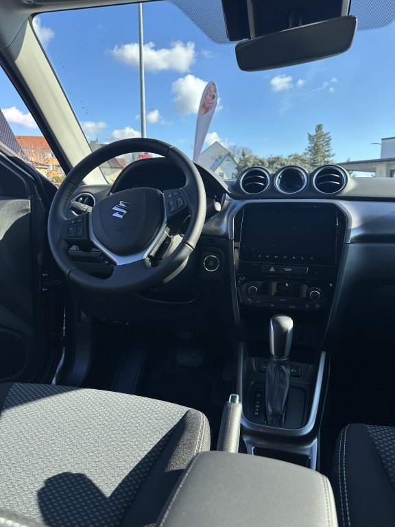 SUZUKI Vitara 1.4 Boosterjet Hybrid AT Comfort – Bild 13