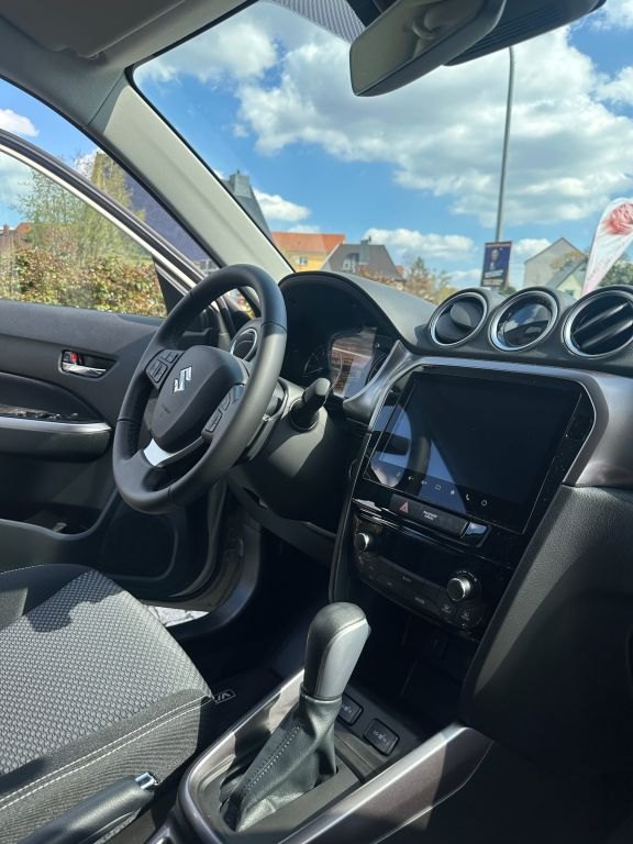 SUZUKI Vitara 1.4 Boosterjet Hybrid AT Comfort – Bild 10