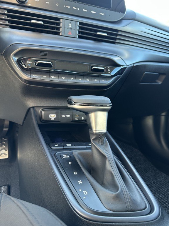 HYUNDAI BAYON 1.0 T-GDI DCT Trend – Bild 14