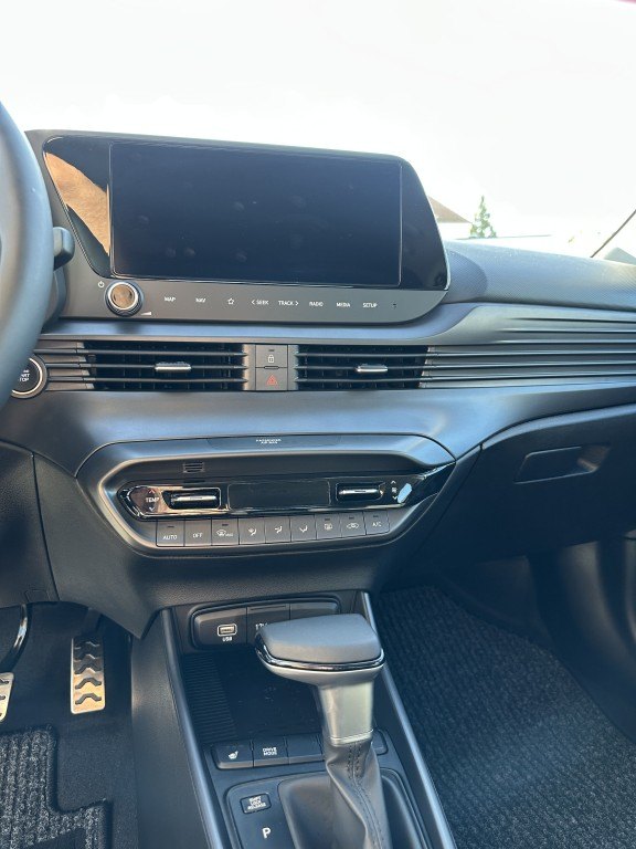 HYUNDAI BAYON 1.0 T-GDI DCT Trend – Bild 9