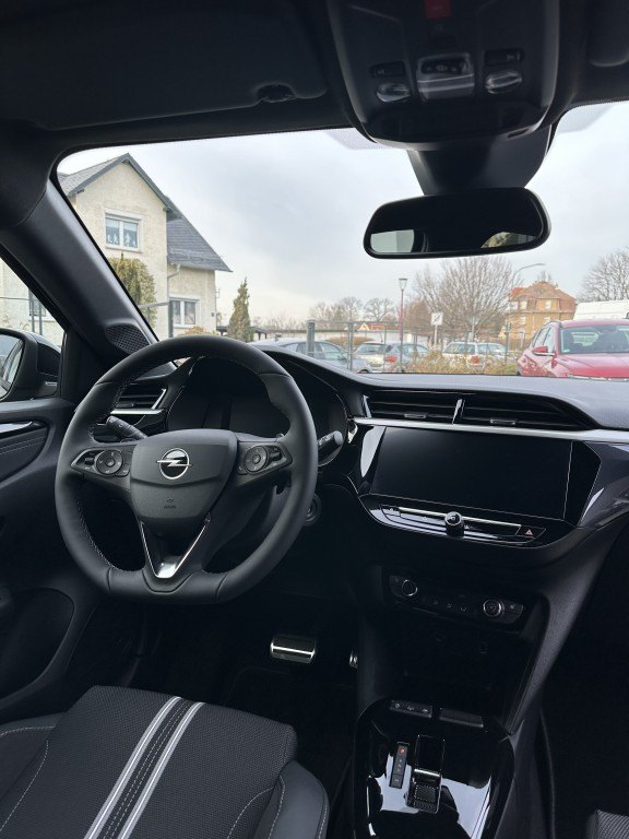 OPEL Corsa 1.2 Direct Injection Turbo Automatik GS – Bild 9